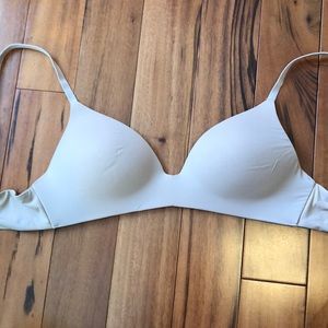 VS Wireless Nude Bra - PERFECT CONDITION!